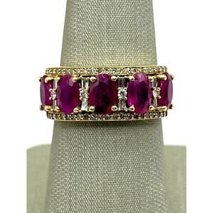 14K Yellow Gold, Red Oval Stone & Diamond Band Ring (15413)